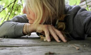 Mehr über den Artikel erfahren Trauern mitten im Leben – Verluste verstehen und begleiten